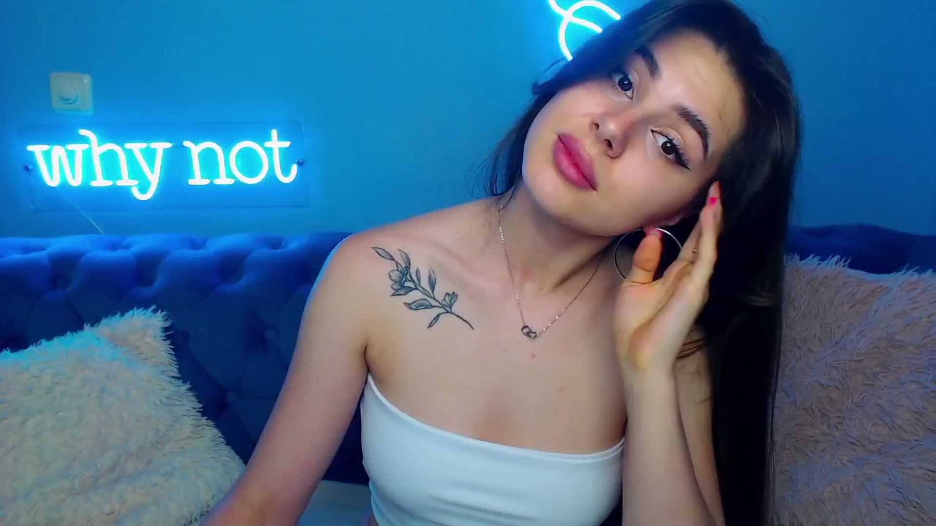 Gallery image thumbnail from ViolinaLove's myfreecams stream on, 06/09/2025, 11:02 image 12 of 20