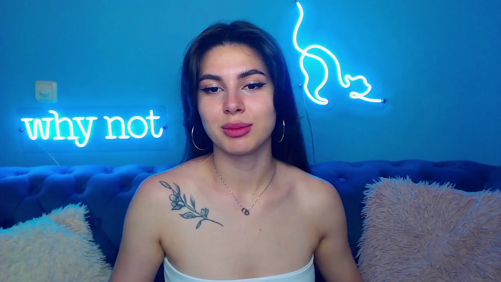 Gallery image thumbnail from ViolinaLove's myfreecams stream on, 06/09/2025, 11:02 image 18 of 20