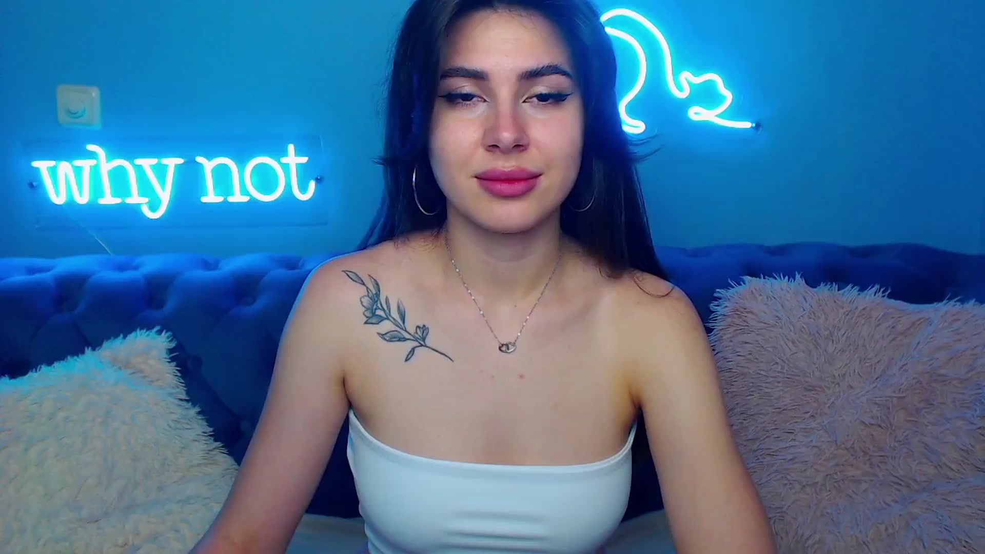 Gallery image thumbnail from ViolinaLove's myfreecams stream on, 06/09/2025, 11:02 image 19 of 20