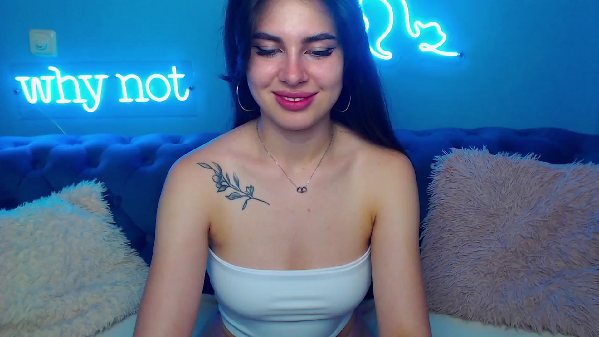 Gallery image thumbnail from ViolinaLove's myfreecams stream on, 06/09/2025, 11:02 image 16 of 20