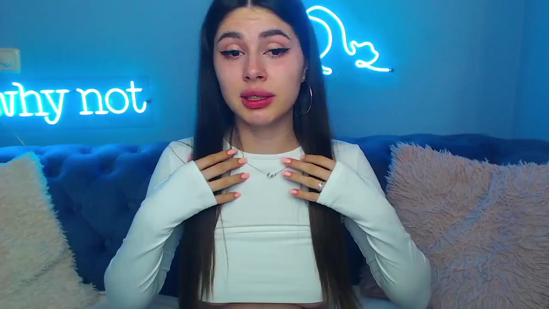 Gallery image thumbnail from ViolinaLove's myfreecams stream on, 06/16/2025, 10:59 image 18 of 20