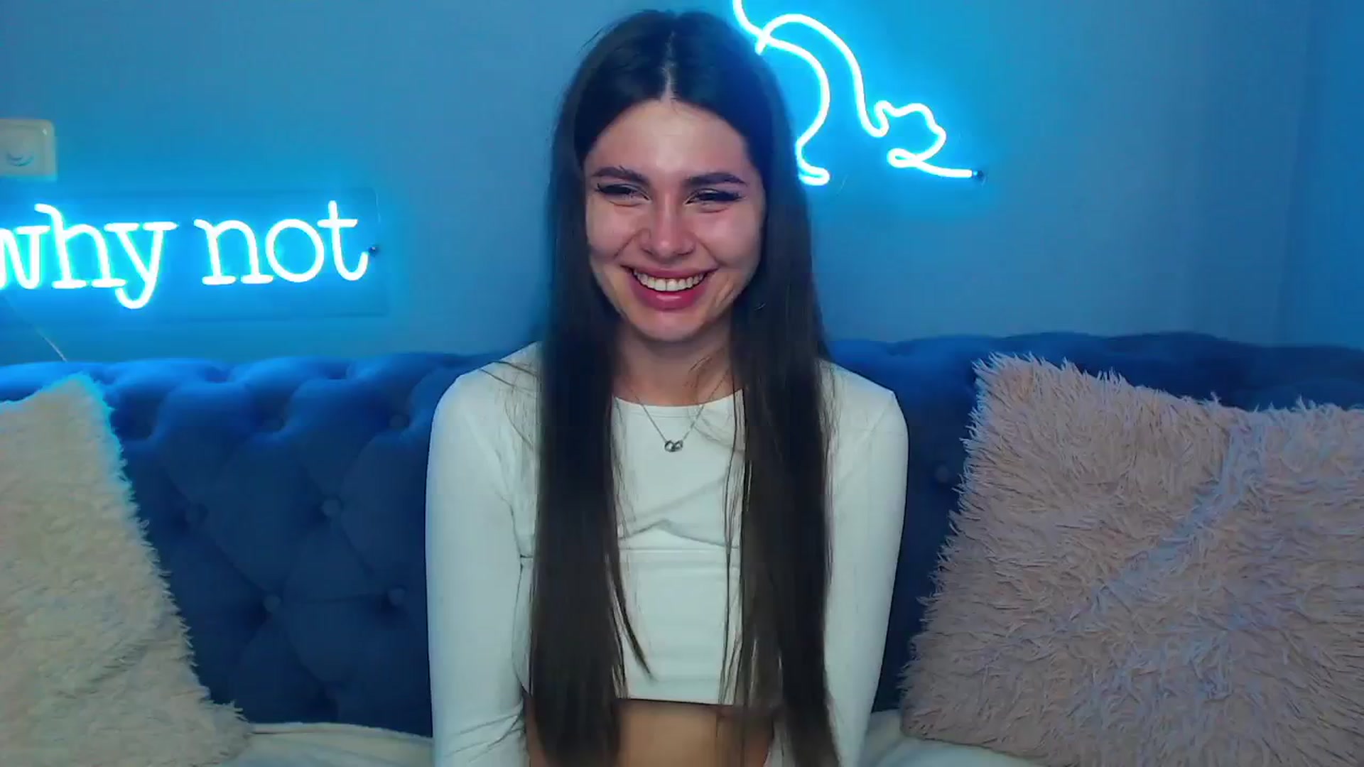 Gallery image thumbnail from ViolinaLove's myfreecams stream on, 06/16/2025, 10:59 image 17 of 20
