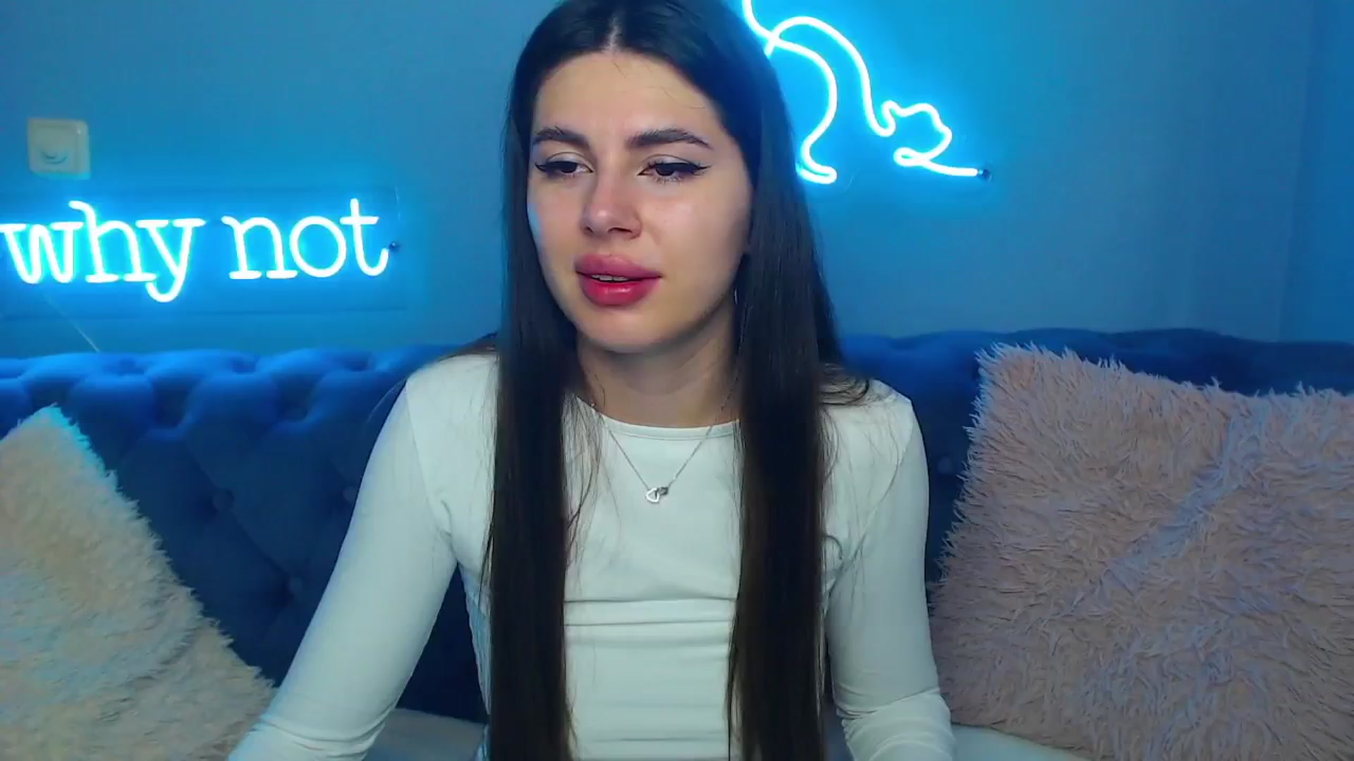 Gallery image thumbnail from ViolinaLove's myfreecams stream on, 06/16/2025, 10:59 image 10 of 20