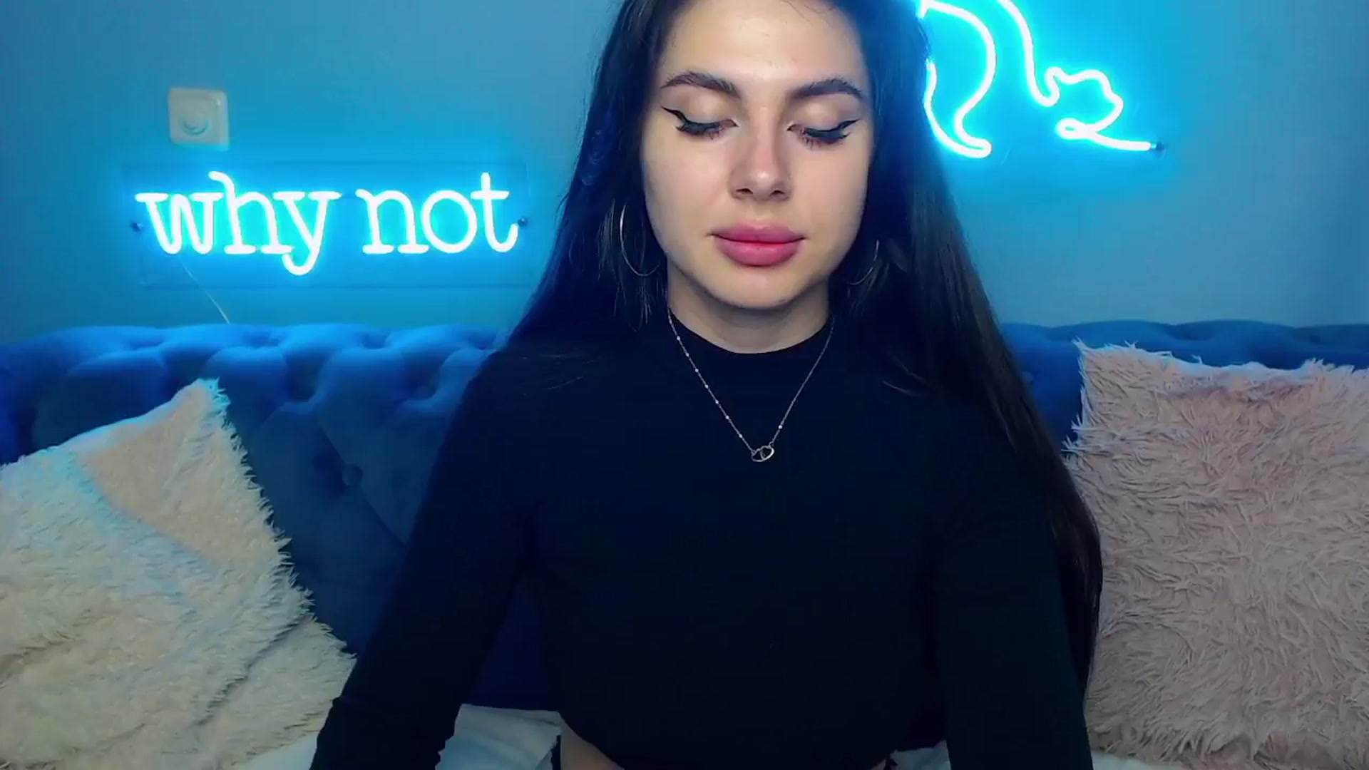 Gallery image thumbnail from ViolinaLove's myfreecams stream on, 06/28/2025, 10:58 image 1 of 20
