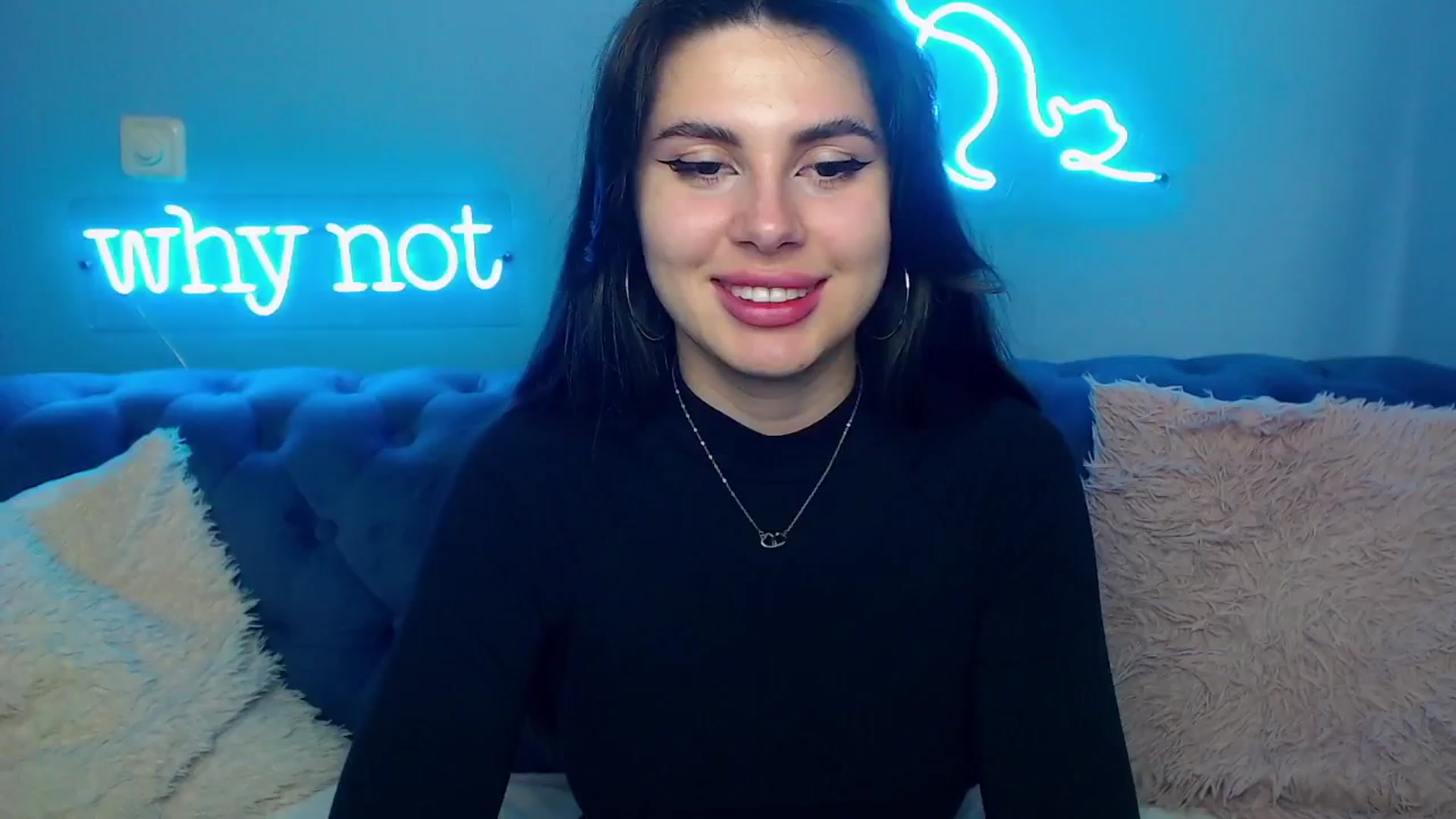 Gallery image thumbnail from ViolinaLove's myfreecams stream on, 06/28/2025, 10:58 image 19 of 20