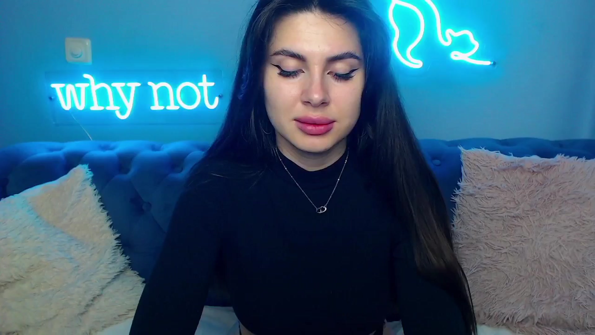 Gallery image thumbnail from ViolinaLove's myfreecams stream on, 06/28/2025, 10:58 image 2 of 20
