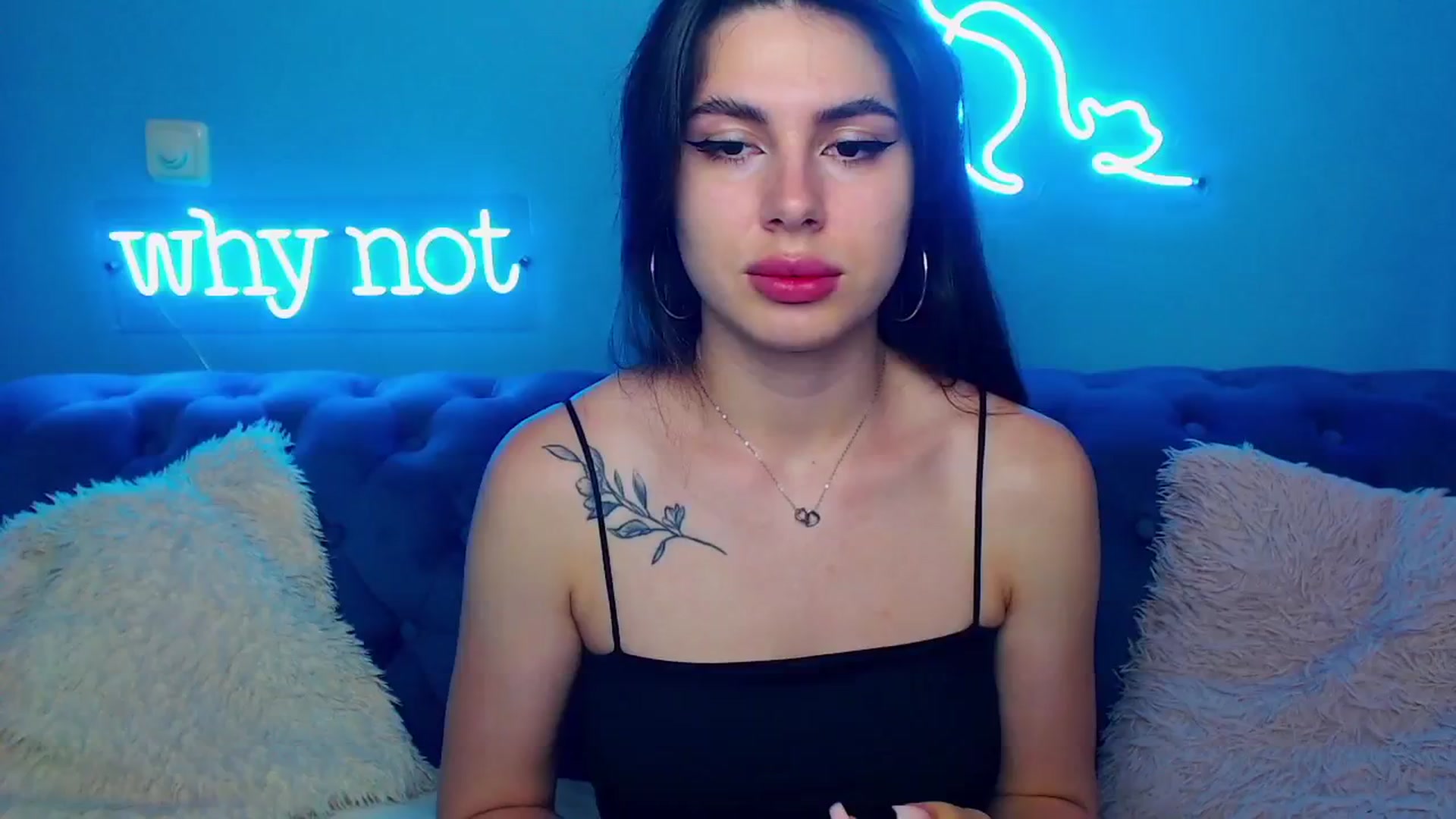 Gallery image thumbnail from ViolinaLove's myfreecams stream on, 06/29/2025, 10:59 image 13 of 20