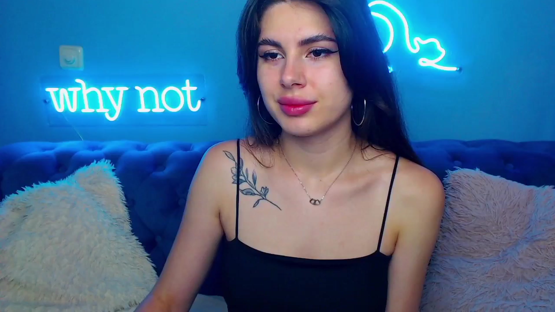 Gallery image thumbnail from ViolinaLove's myfreecams stream on, 06/29/2025, 10:59 image 18 of 20