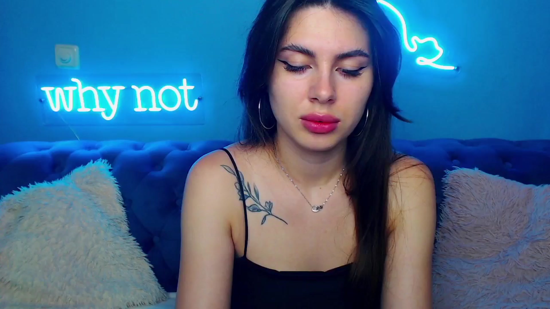 Gallery image thumbnail from ViolinaLove's myfreecams stream on, 06/29/2025, 10:59 image 10 of 20