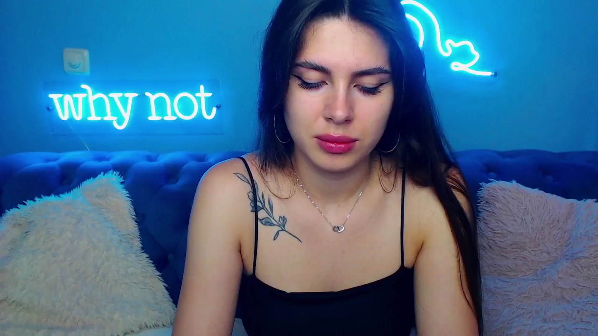 Gallery image thumbnail from ViolinaLove's myfreecams stream on, 06/29/2025, 10:59 image 19 of 20