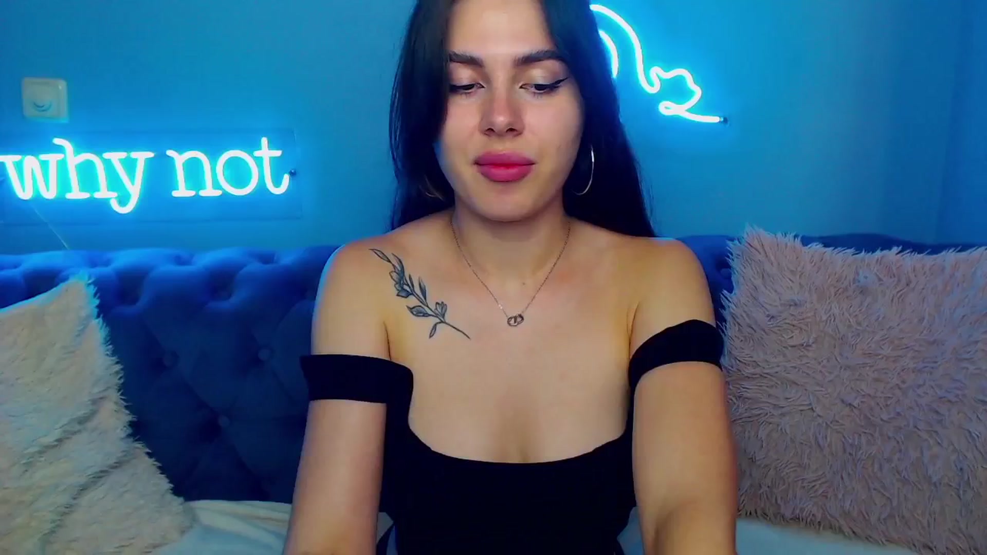 Gallery image thumbnail from ViolinaLove's myfreecams stream on, 07/13/2025, 10:54 image 18 of 20