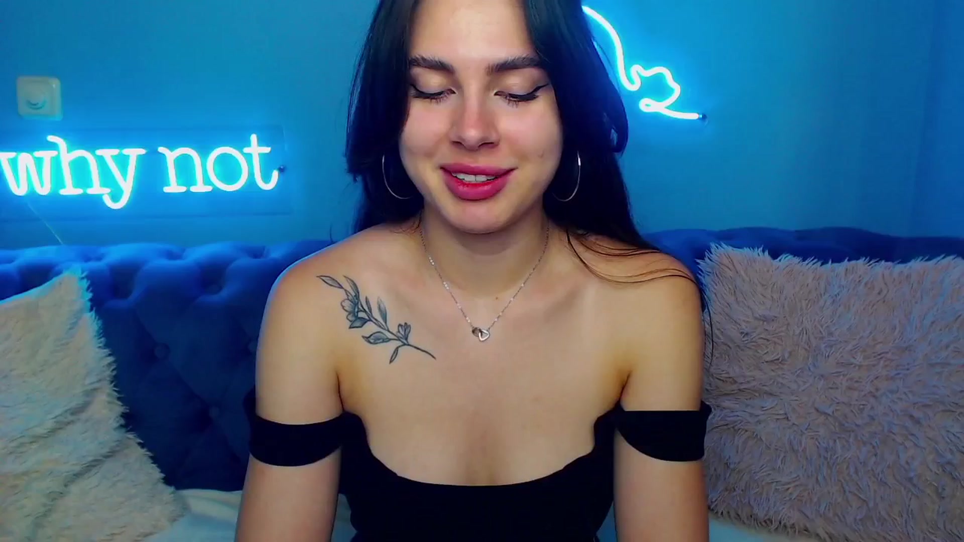 Gallery image thumbnail from ViolinaLove's myfreecams stream on, 07/13/2025, 10:54 image 3 of 20