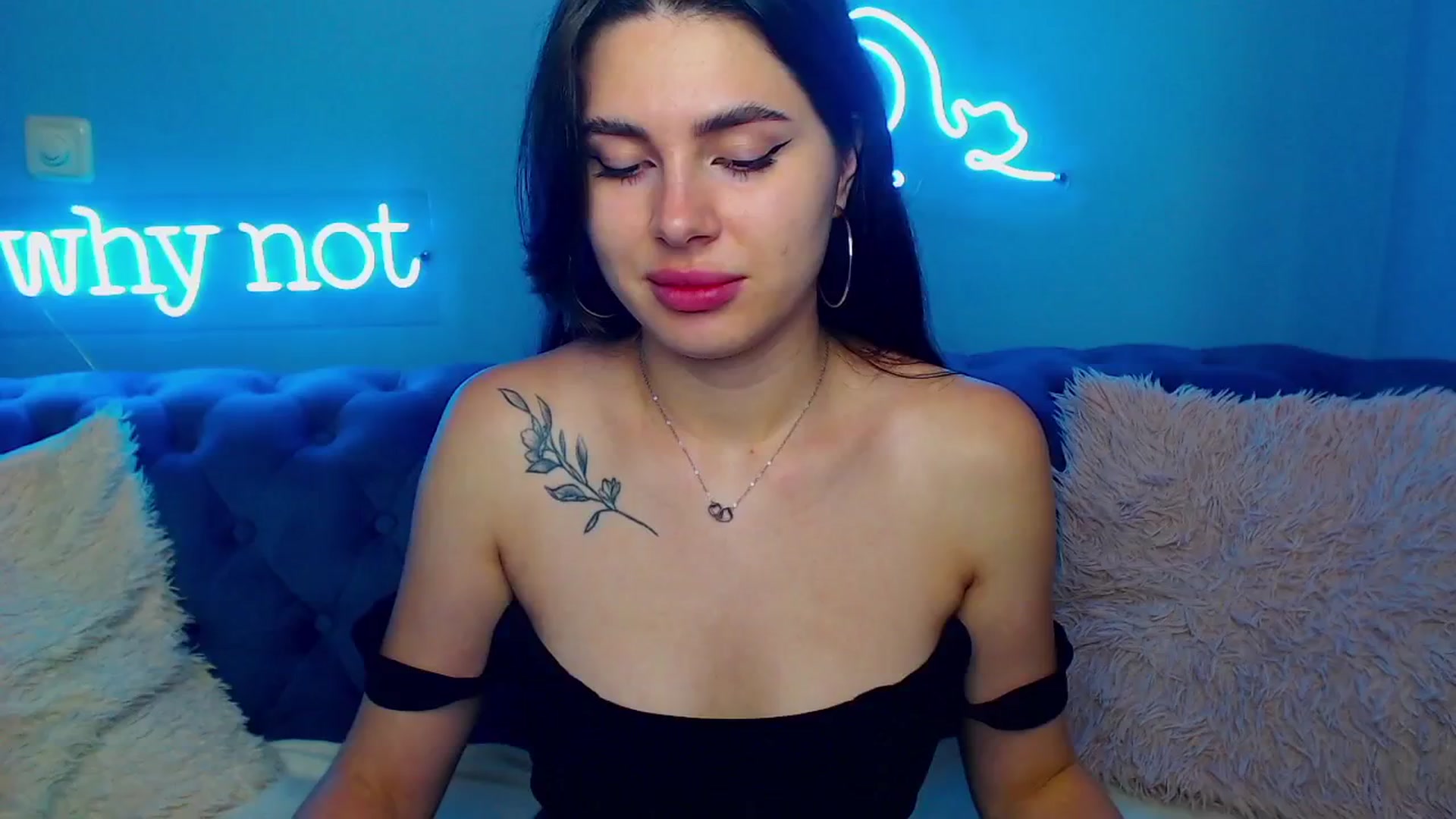 Gallery image thumbnail from ViolinaLove's myfreecams stream on, 07/13/2025, 10:54 image 2 of 20