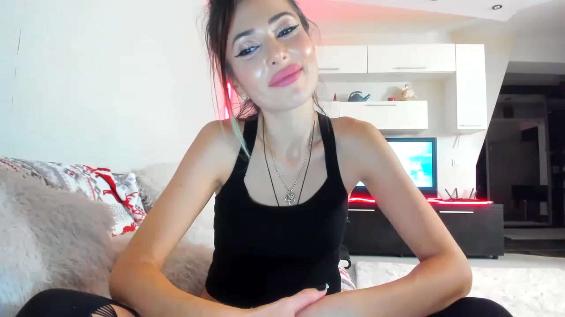Gallery image thumbnail from VirginAt108's myfreecams stream on, 01/18/2023, 24:02 image 3 of 20