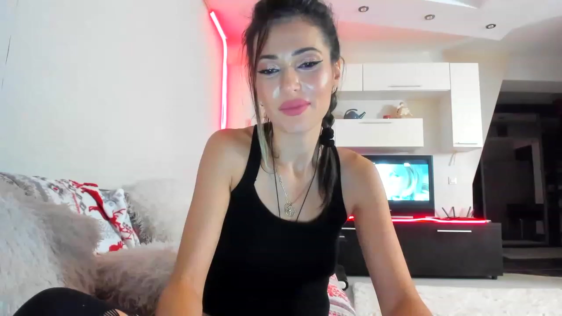 Gallery image thumbnail from VirginAt108's myfreecams stream on, 01/18/2023, 24:02 image 14 of 20
