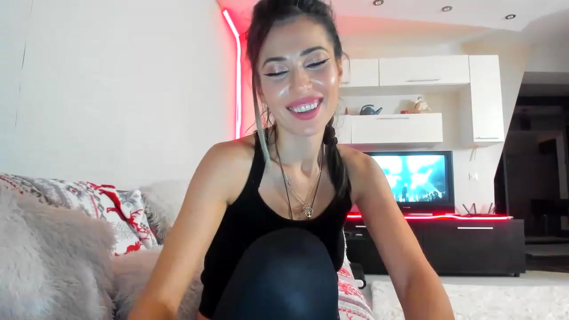 Gallery image thumbnail from VirginAt108's myfreecams stream on, 01/18/2023, 24:02 image 7 of 20