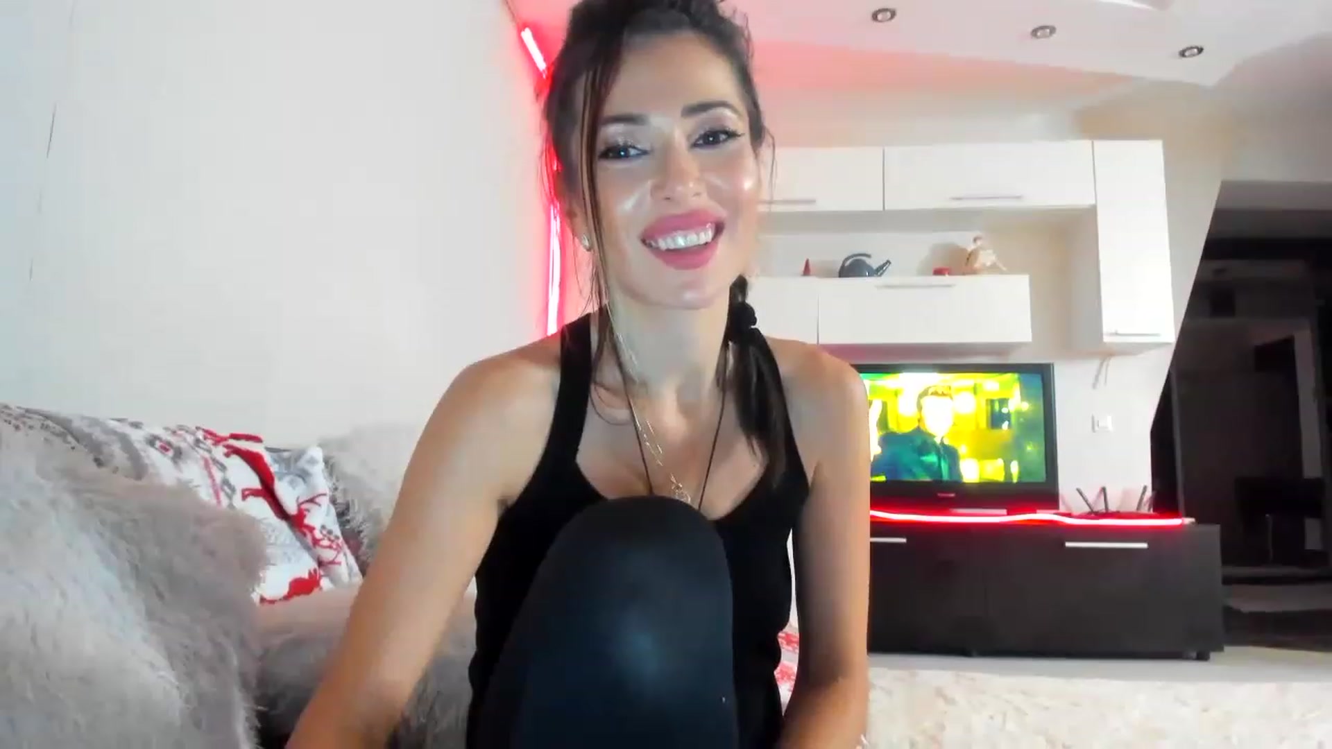 Gallery image thumbnail from VirginAt108's myfreecams stream on, 01/18/2023, 24:02 image 16 of 20