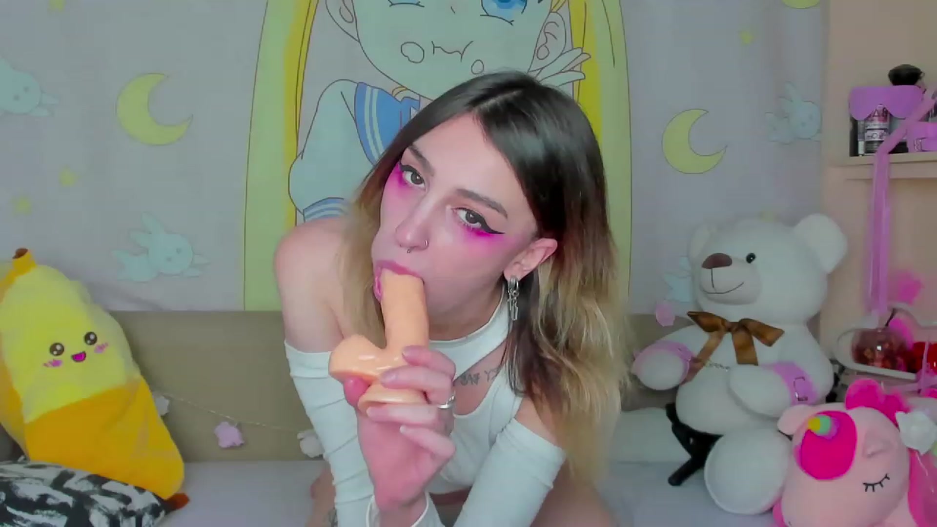 Gallery image thumbnail from Virgin_Adara's myfreecams stream on, 12/03/2022, 10:53 image 7 of 20