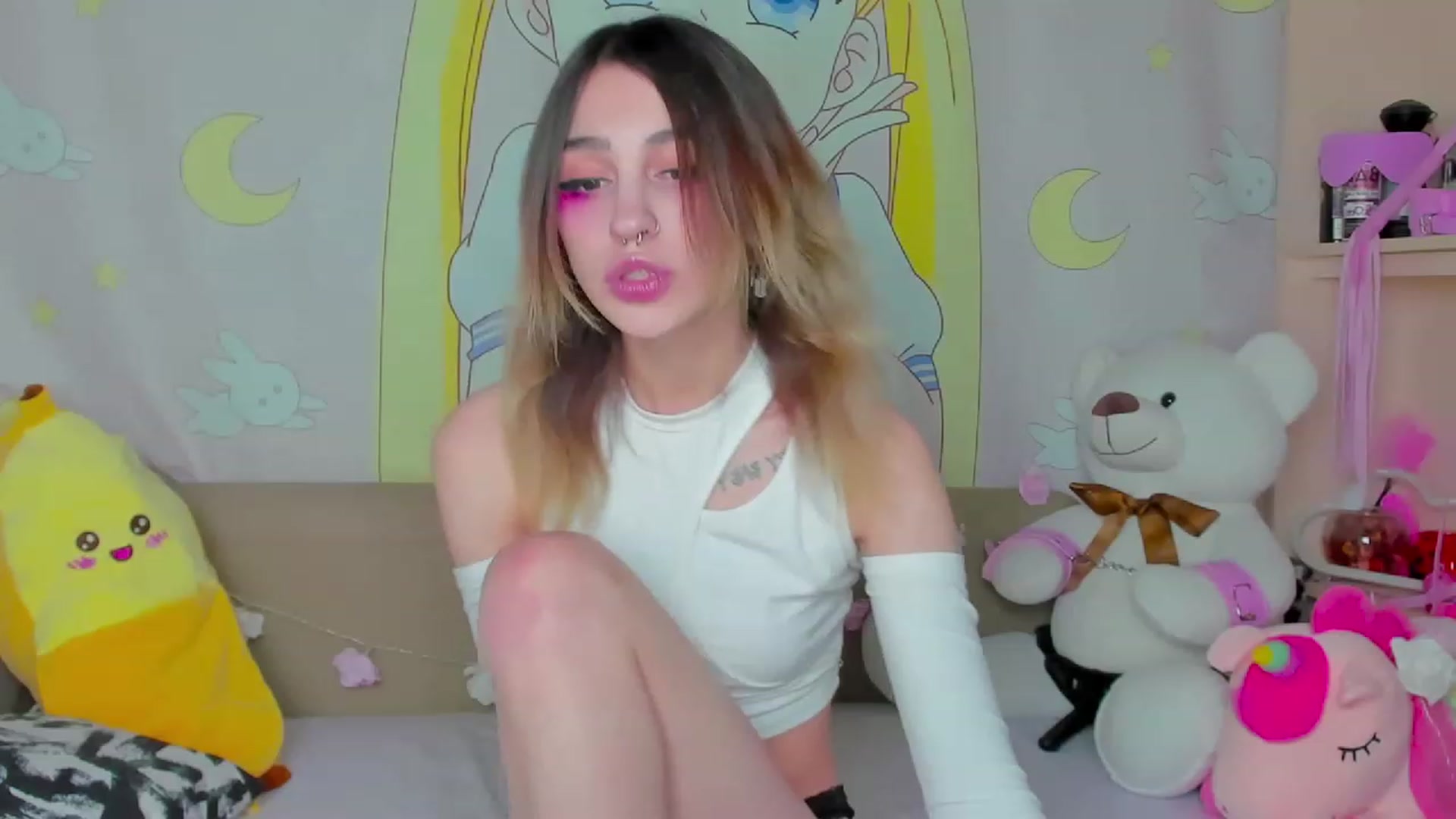 Gallery image thumbnail from Virgin_Adara's myfreecams stream on, 12/03/2022, 10:53 image 2 of 20