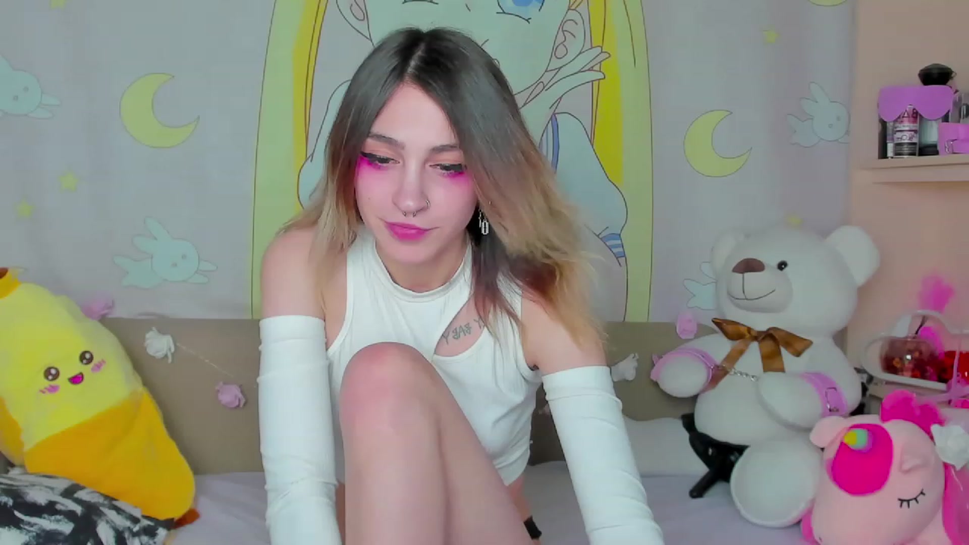 Gallery image thumbnail from Virgin_Adara's myfreecams stream on, 12/03/2022, 11:43 image 16 of 20