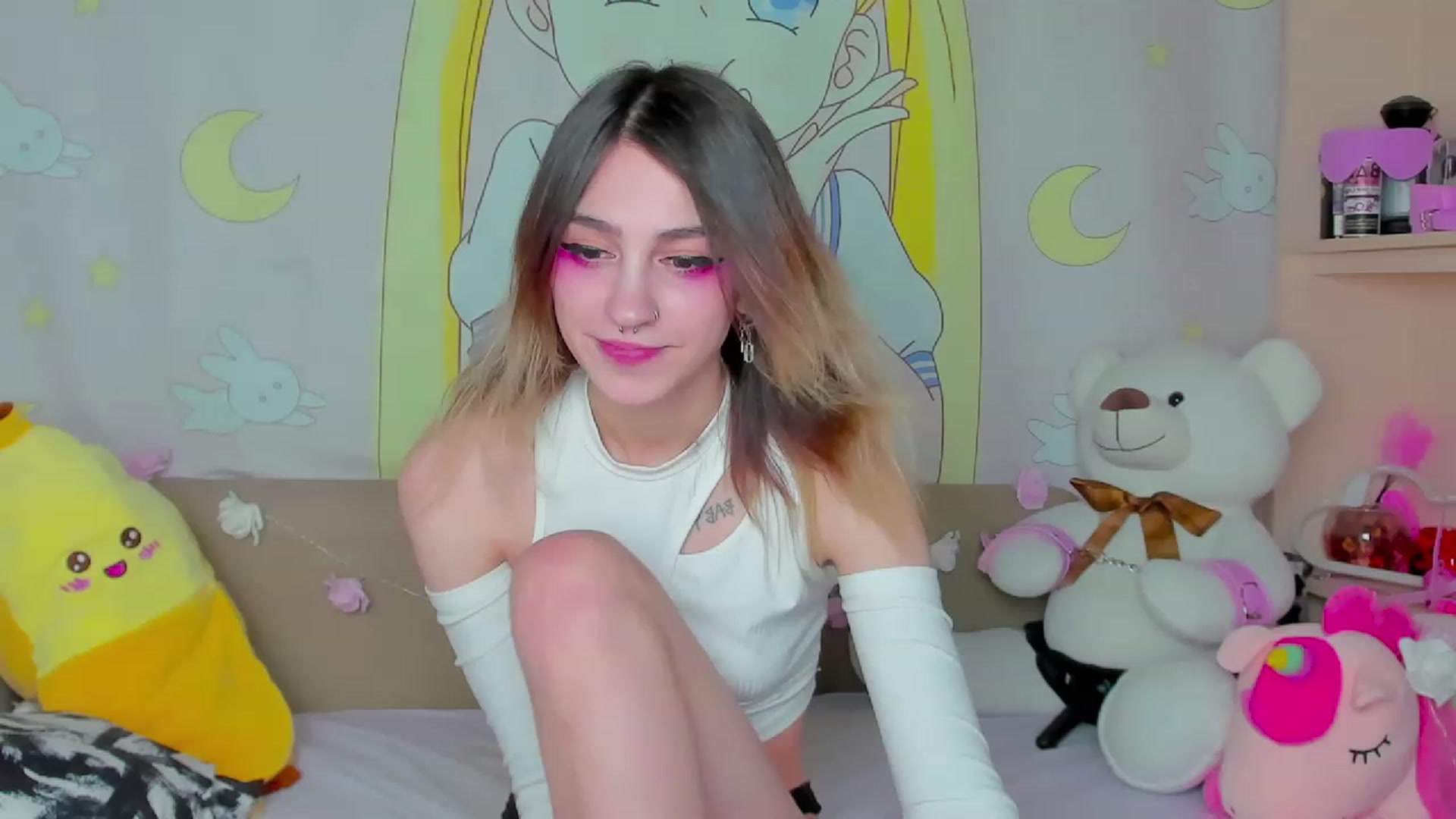 Gallery image thumbnail from Virgin_Adara's myfreecams stream on, 12/03/2022, 11:43 image 17 of 20