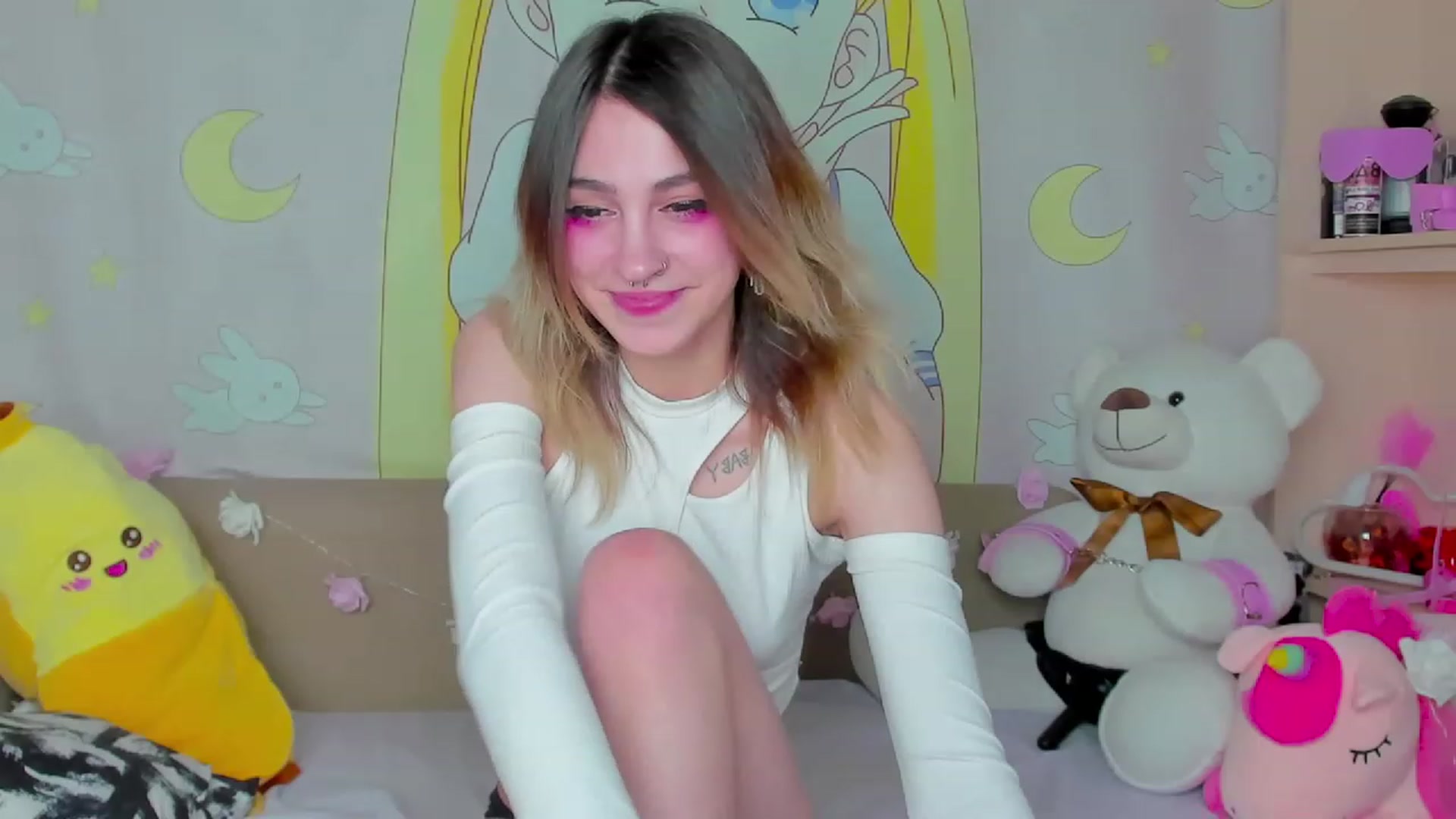 Gallery image thumbnail from Virgin_Adara's myfreecams stream on, 12/03/2022, 11:43 image 5 of 20