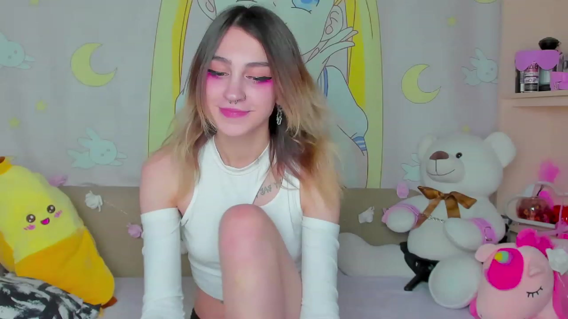 Gallery image thumbnail from Virgin_Adara's myfreecams stream on, 12/03/2022, 11:43 image 2 of 20