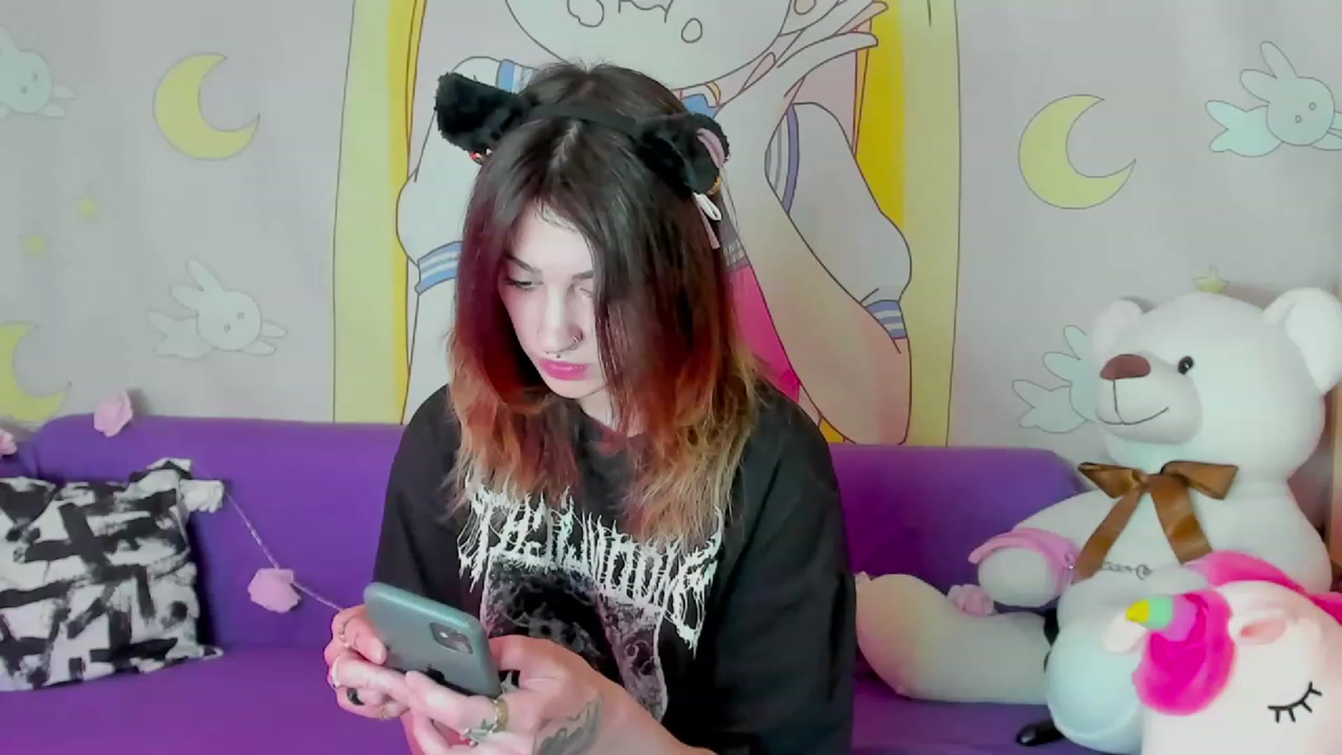 Gallery image thumbnail from Virgin_Adara's myfreecams stream on, 05/24/2023, 06:43 image 19 of 20