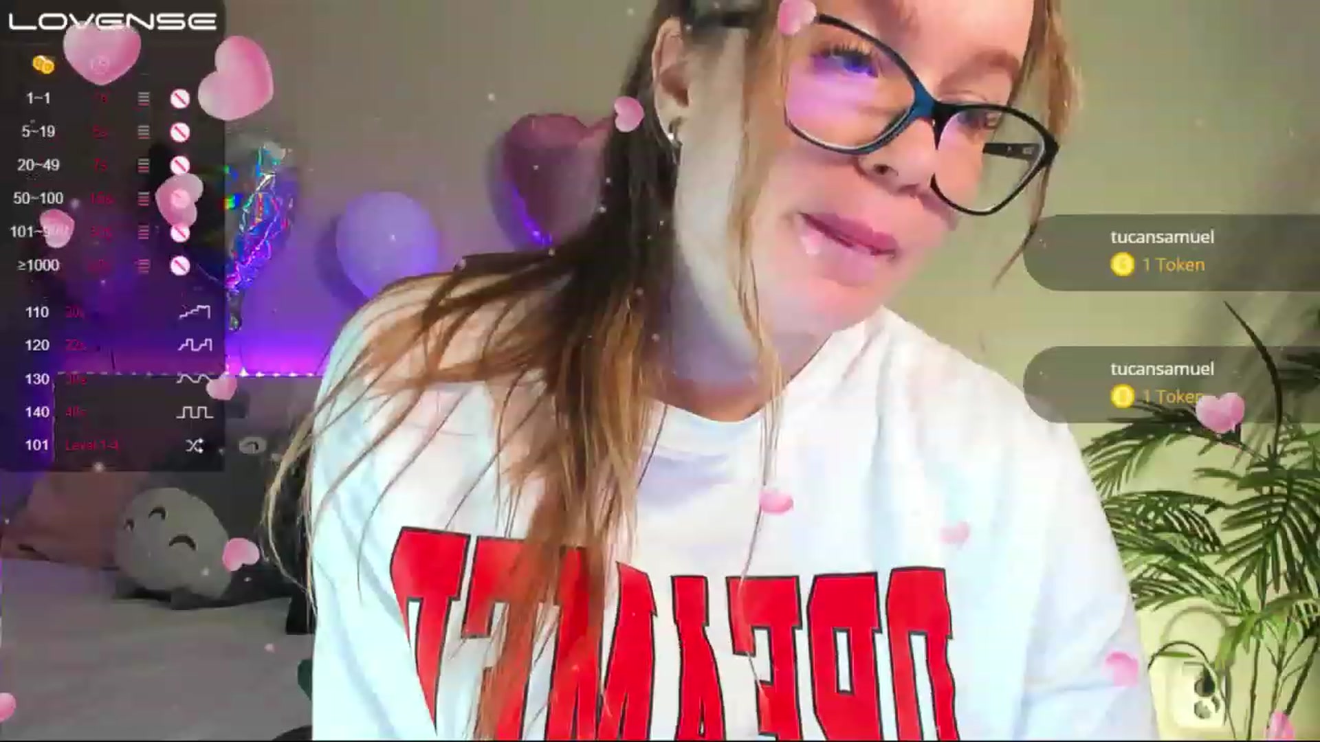 Gallery image thumbnail from VirtualGirl_'s myfreecams stream on, 02/22/2023, 23:26 image 18 of 20