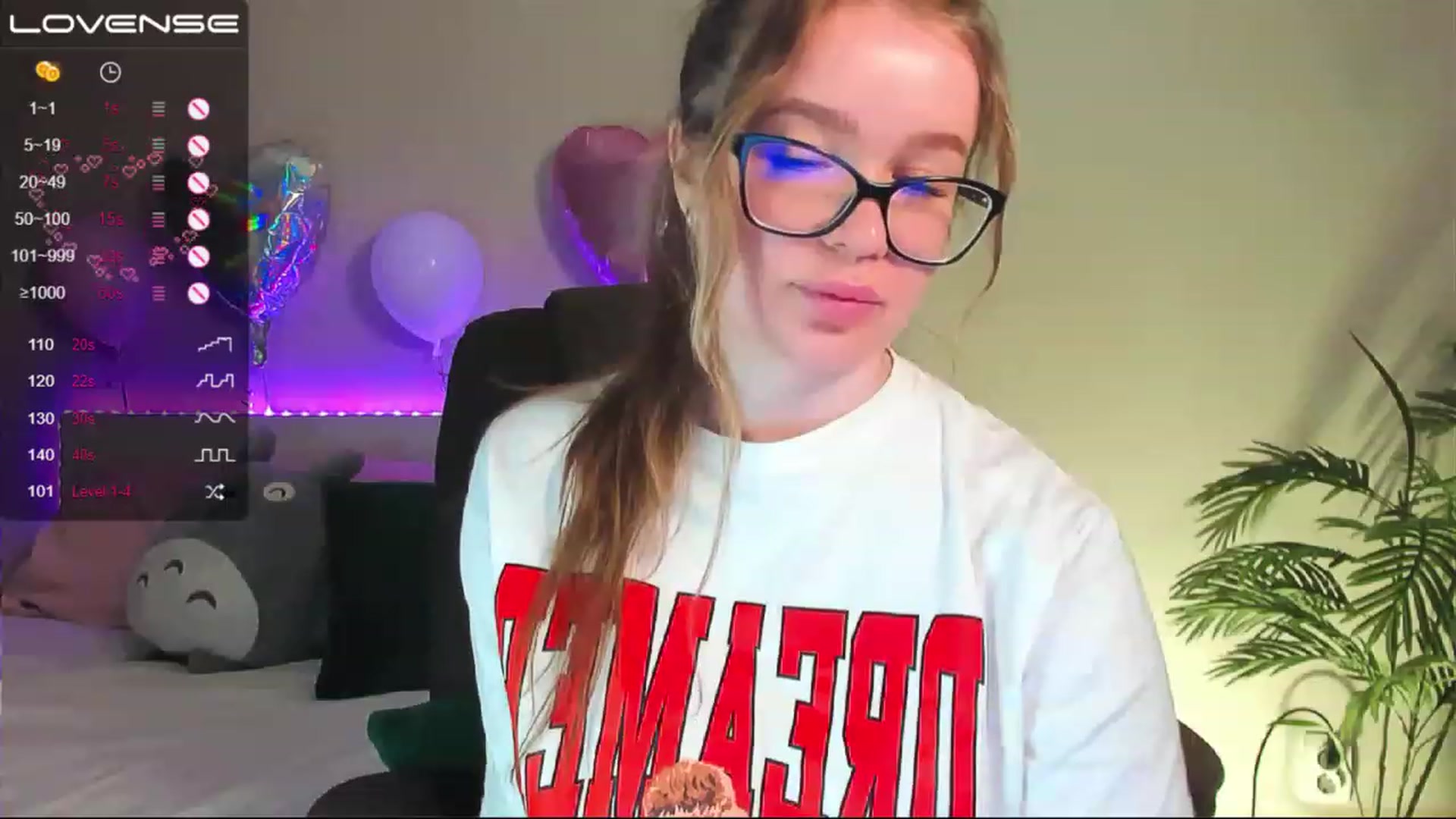 Gallery image thumbnail from VirtualGirl_'s myfreecams stream on, 02/22/2023, 23:26 image 12 of 20