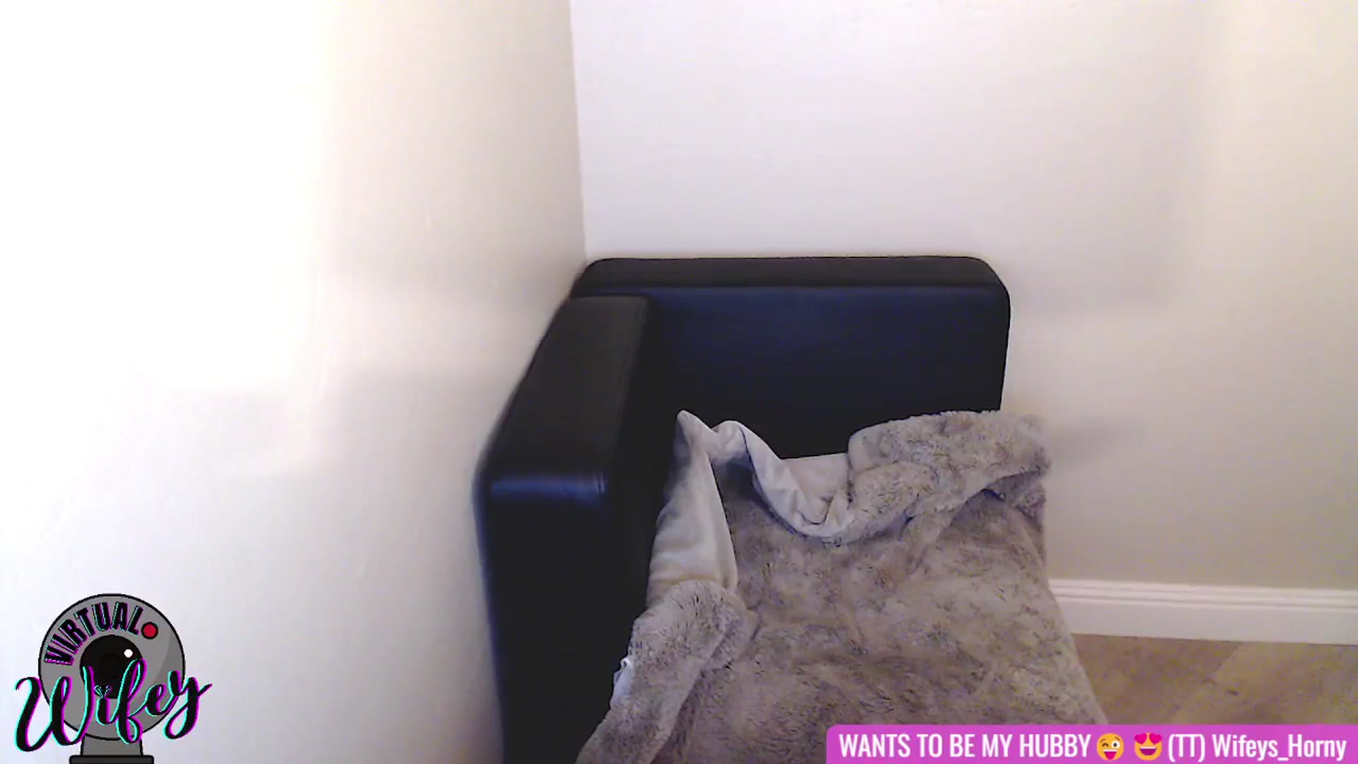 Gallery image thumbnail from Virtual_Wifey's myfreecams stream on, 01/29/2024, 10:11 image 17 of 20
