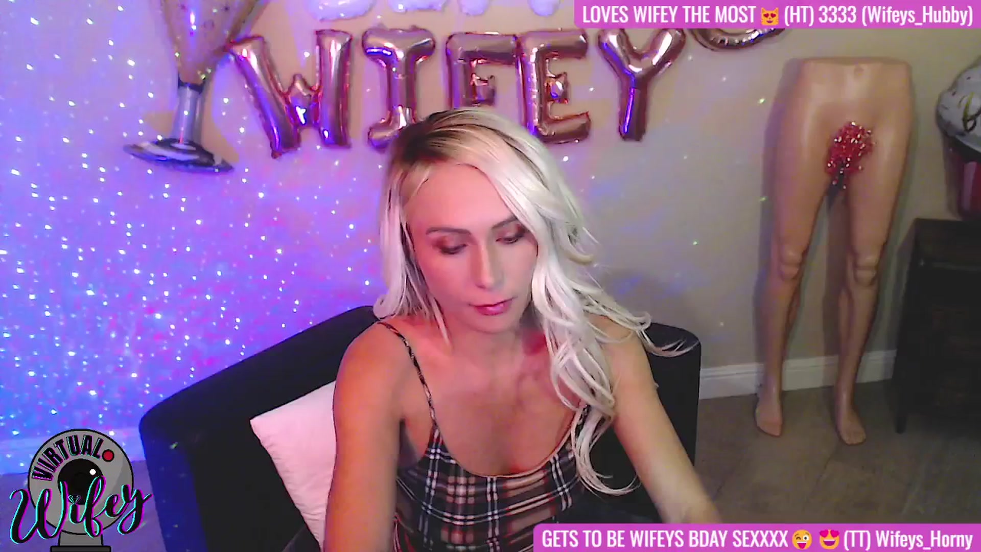 Gallery image thumbnail from Virtual_Wifey's myfreecams stream on, 02/03/2024, 17:11 image 17 of 20