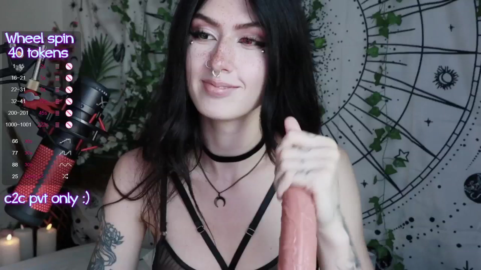 Gallery image thumbnail from Virtual_wafu's myfreecams stream on, 07/27/2024, 15:11 image 10 of 20