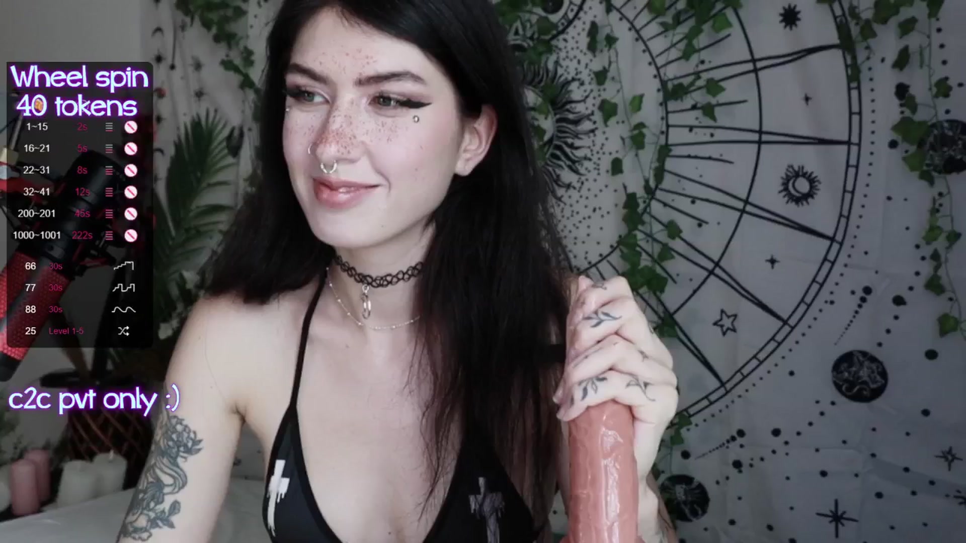Gallery image thumbnail from Virtual_wafu's myfreecams stream on, 08/08/2024, 11:22 image 5 of 20
