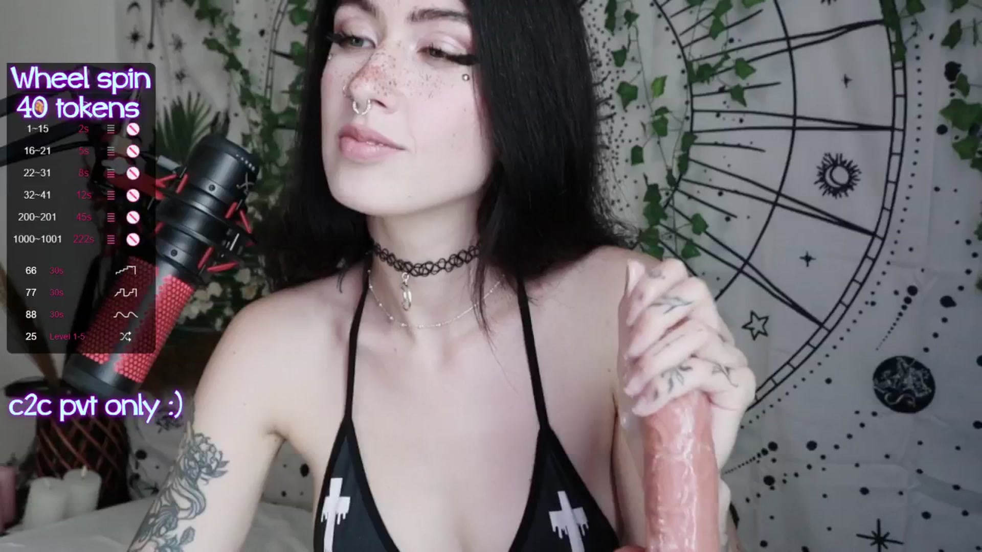 Gallery image thumbnail from Virtual_wafu's myfreecams stream on, 08/08/2024, 11:22 image 10 of 20