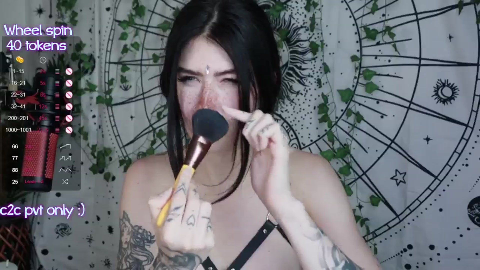 Gallery image thumbnail from Virtual_wafu's myfreecams stream on, 08/12/2024, 16:08 image 15 of 20