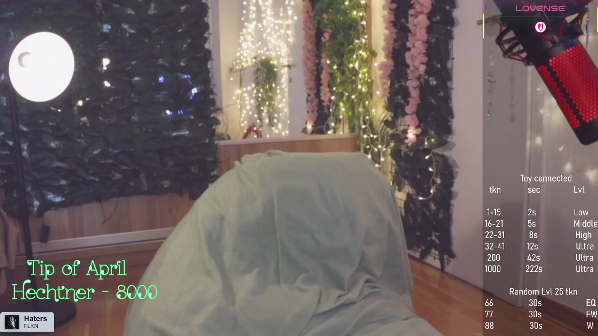 Gallery image thumbnail from Virtual_wafu's myfreecams stream on, 04/19/2025, 16:40 image 16 of 20