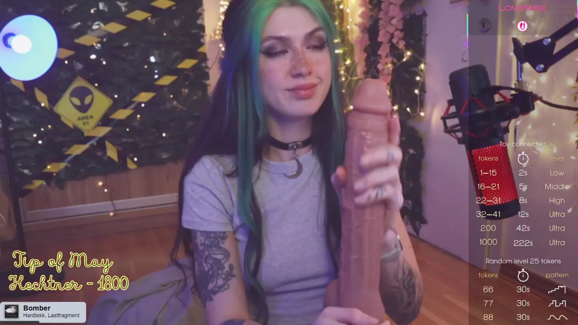 Gallery image thumbnail from Virtual_wafu's myfreecams stream on, 05/06/2025, 15:55 image 14 of 20