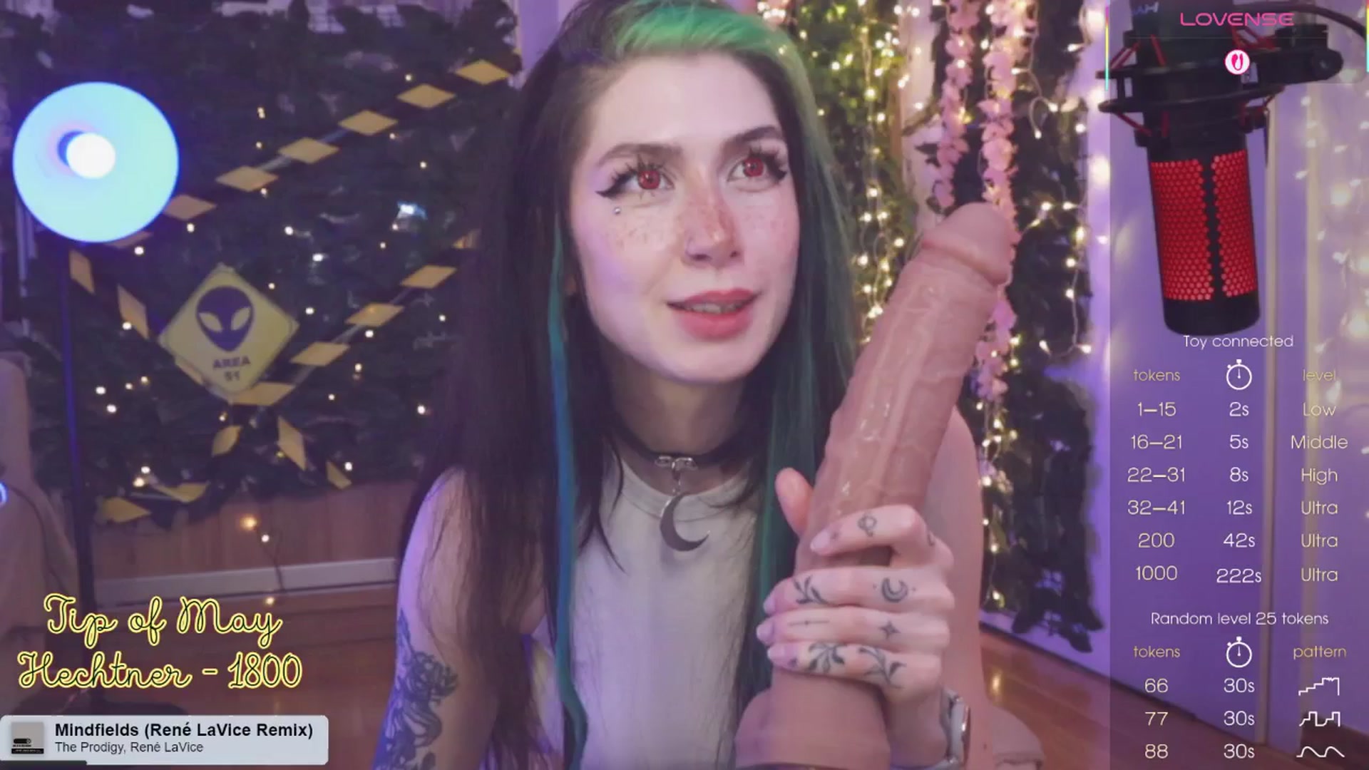 Gallery image thumbnail from Virtual_wafu's myfreecams stream on, 05/09/2025, 19:16 image 17 of 20