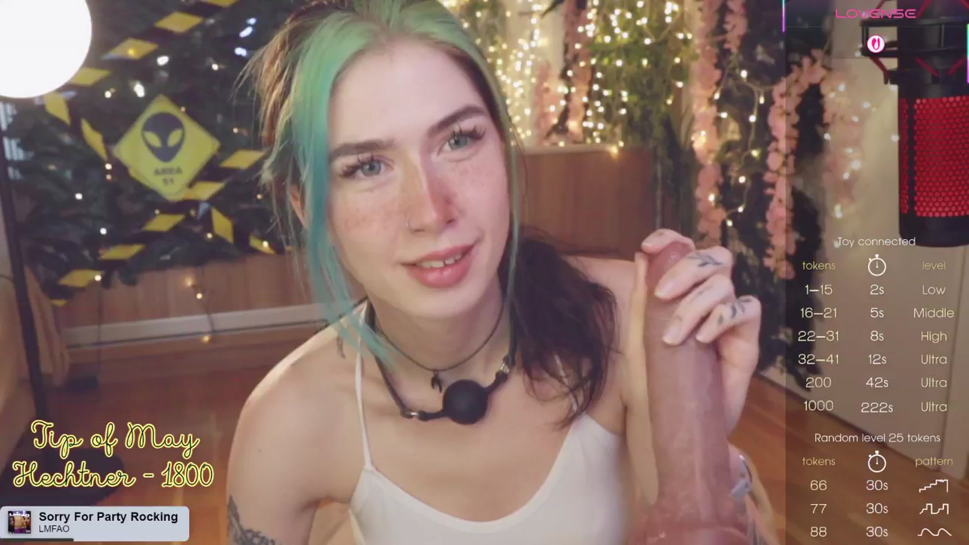 Gallery image thumbnail from Virtual_wafu's myfreecams stream on, 05/16/2025, 14:51 image 18 of 20