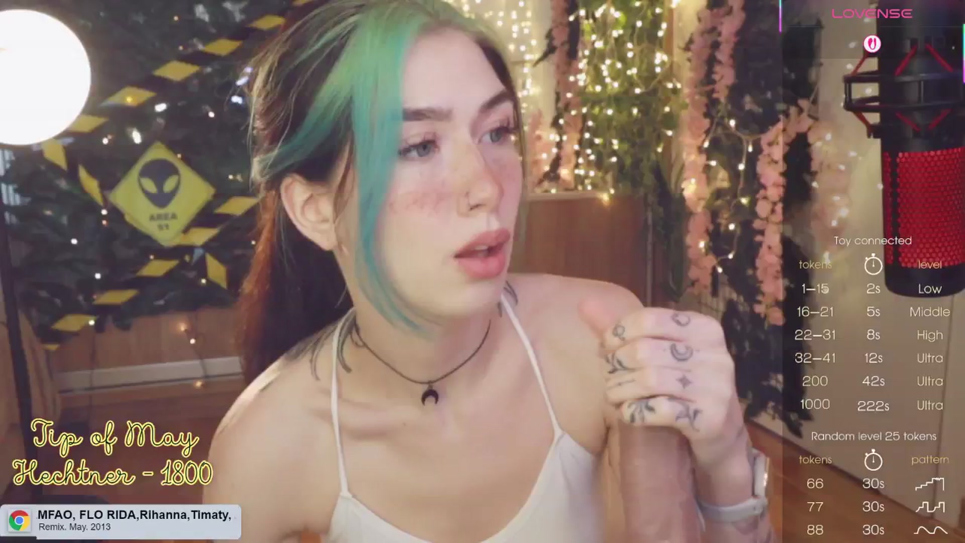Gallery image thumbnail from Virtual_wafu's myfreecams stream on, 05/16/2025, 14:51 image 6 of 20