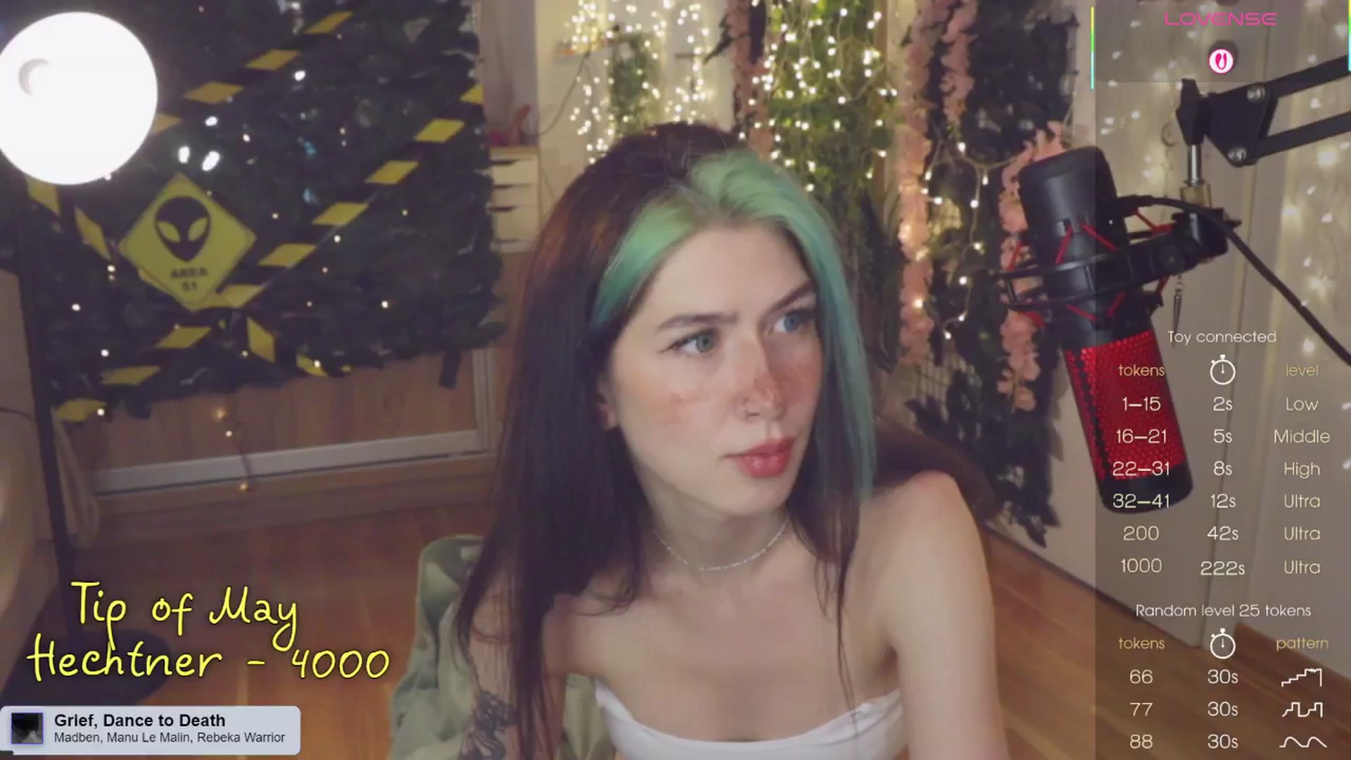 Gallery image thumbnail from Virtual_wafu's myfreecams stream on, 05/17/2025, 18:45 image 7 of 20