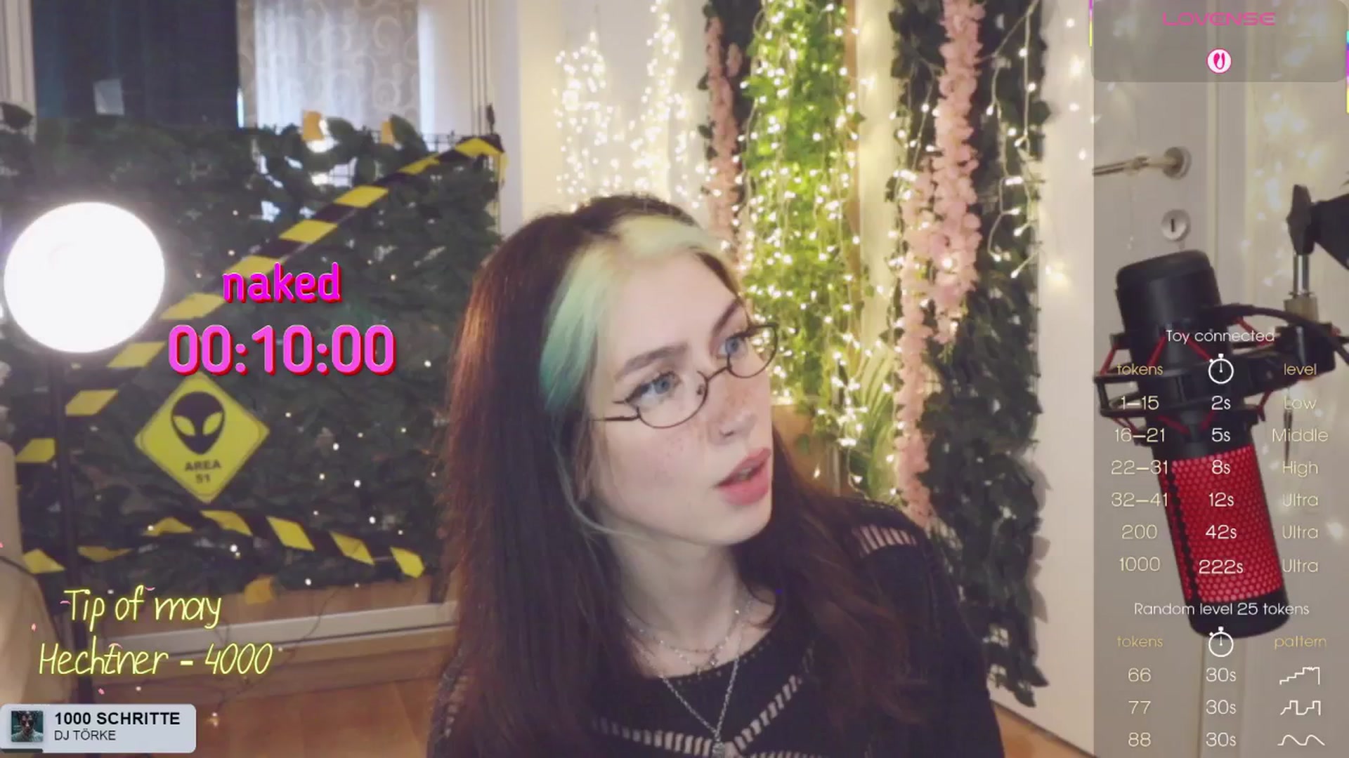 Gallery image thumbnail from Virtual_wafu's myfreecams stream on, 05/25/2025, 15:14 image 17 of 20