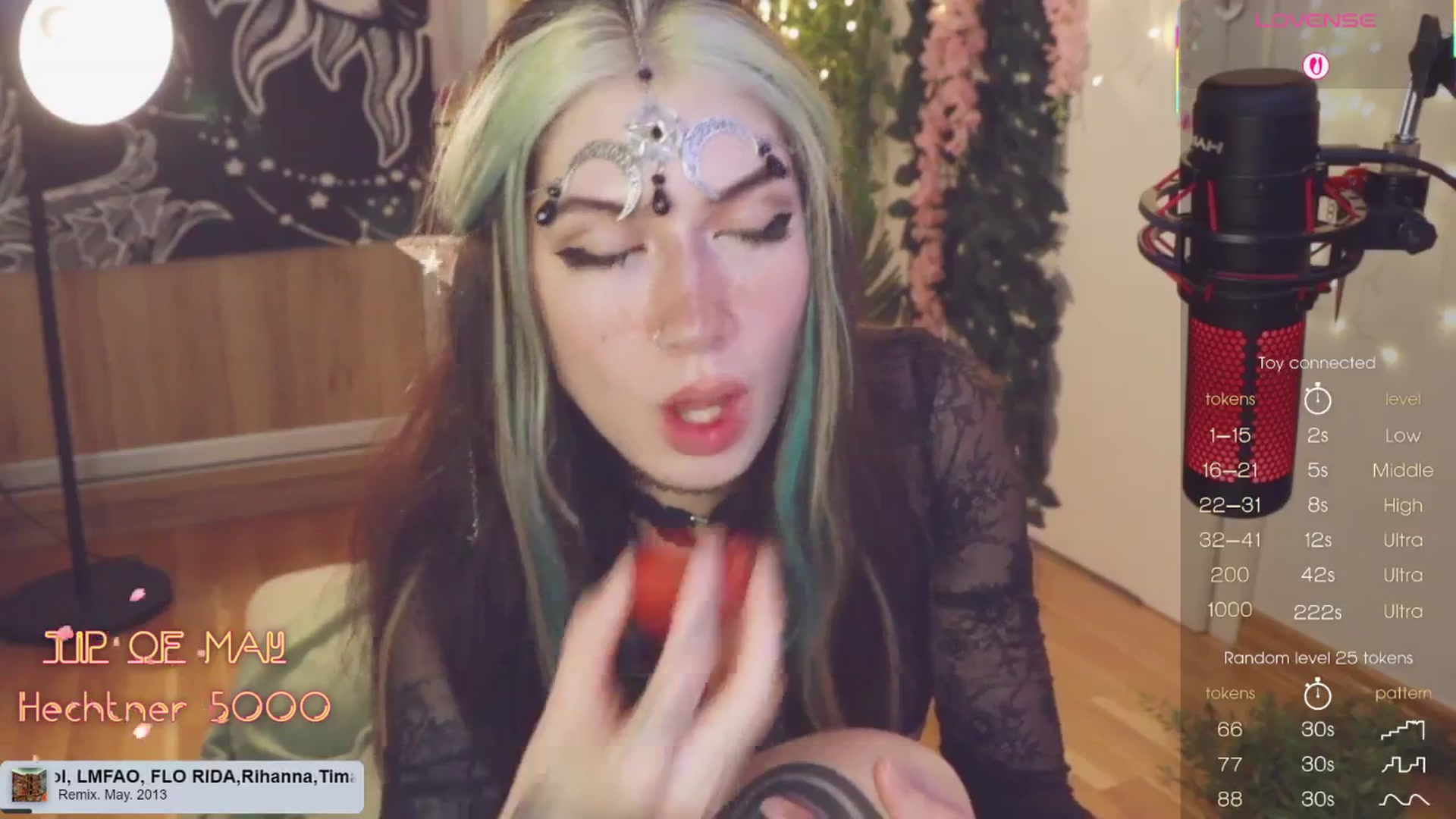 Gallery image thumbnail from Virtual_wafu's myfreecams stream on, 06/01/2025, 15:16 image 10 of 20