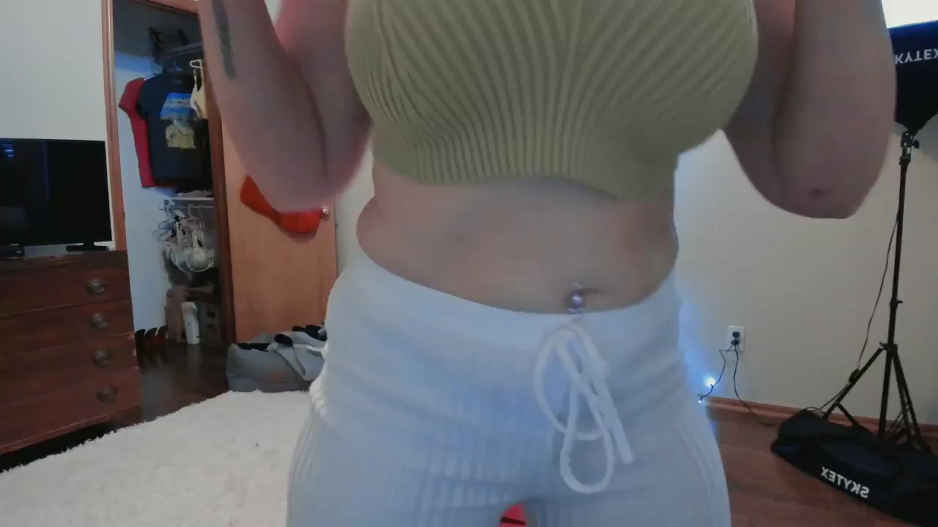 Gallery image thumbnail from VitaminD_XXX's myfreecams stream on, 12/31/2024, 14:20 image 19 of 20