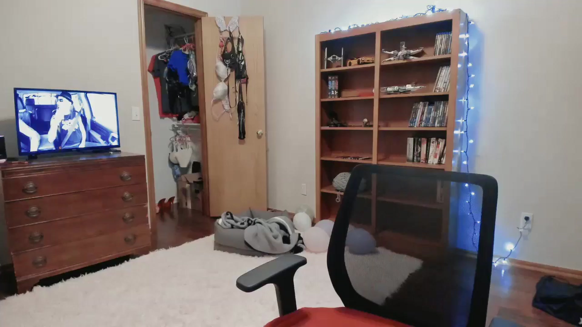 Gallery image thumbnail from VitaminD_XXX's myfreecams stream on, 05/31/2025, 12:43 image 11 of 20