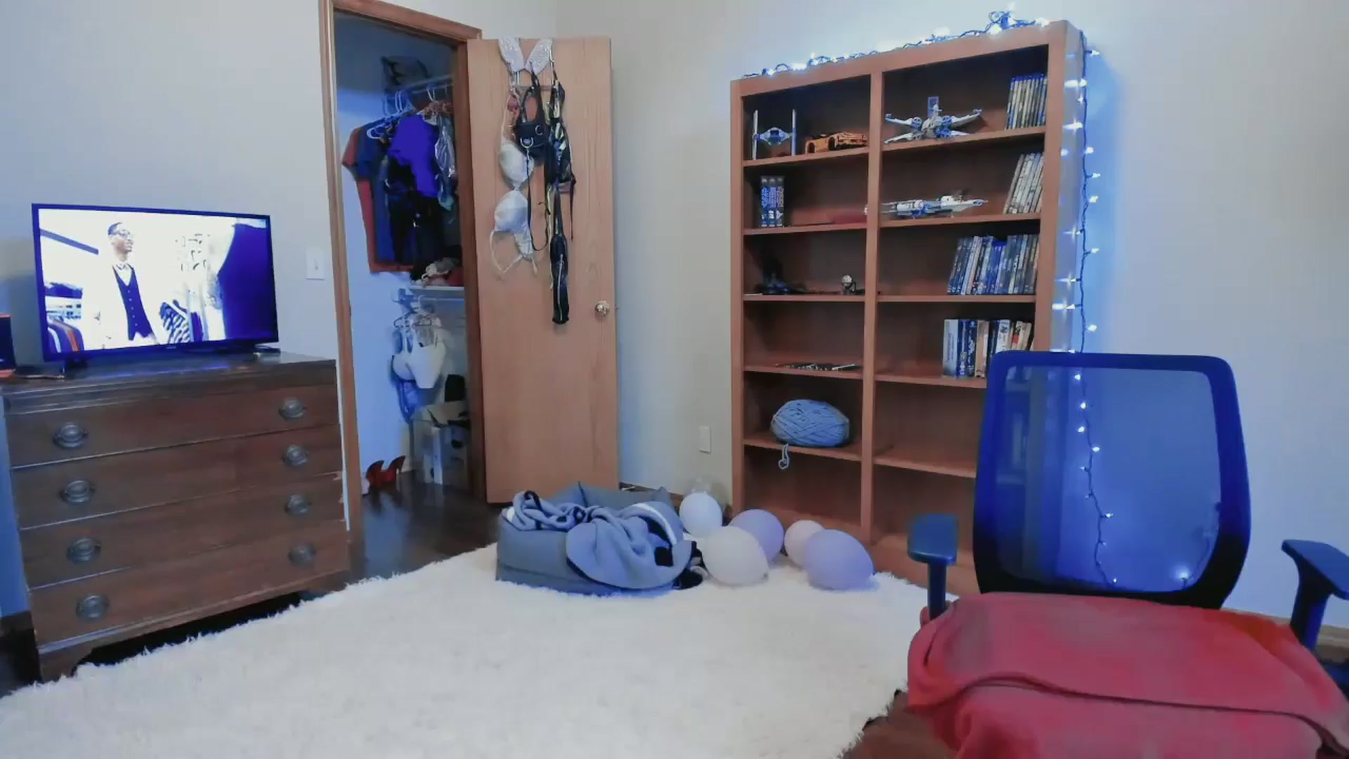 Gallery image thumbnail from VitaminD_XXX's myfreecams stream on, 05/31/2025, 12:43 image 18 of 20