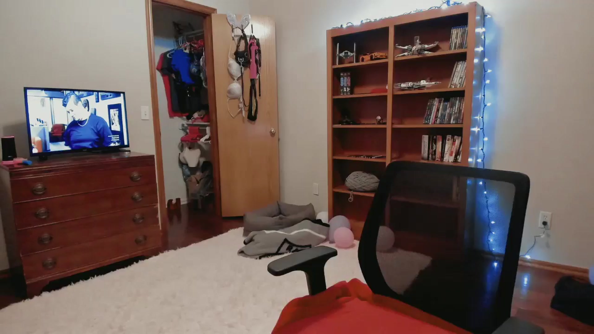 Gallery image thumbnail from VitaminD_XXX's myfreecams stream on, 06/18/2025, 13:14 image 8 of 20