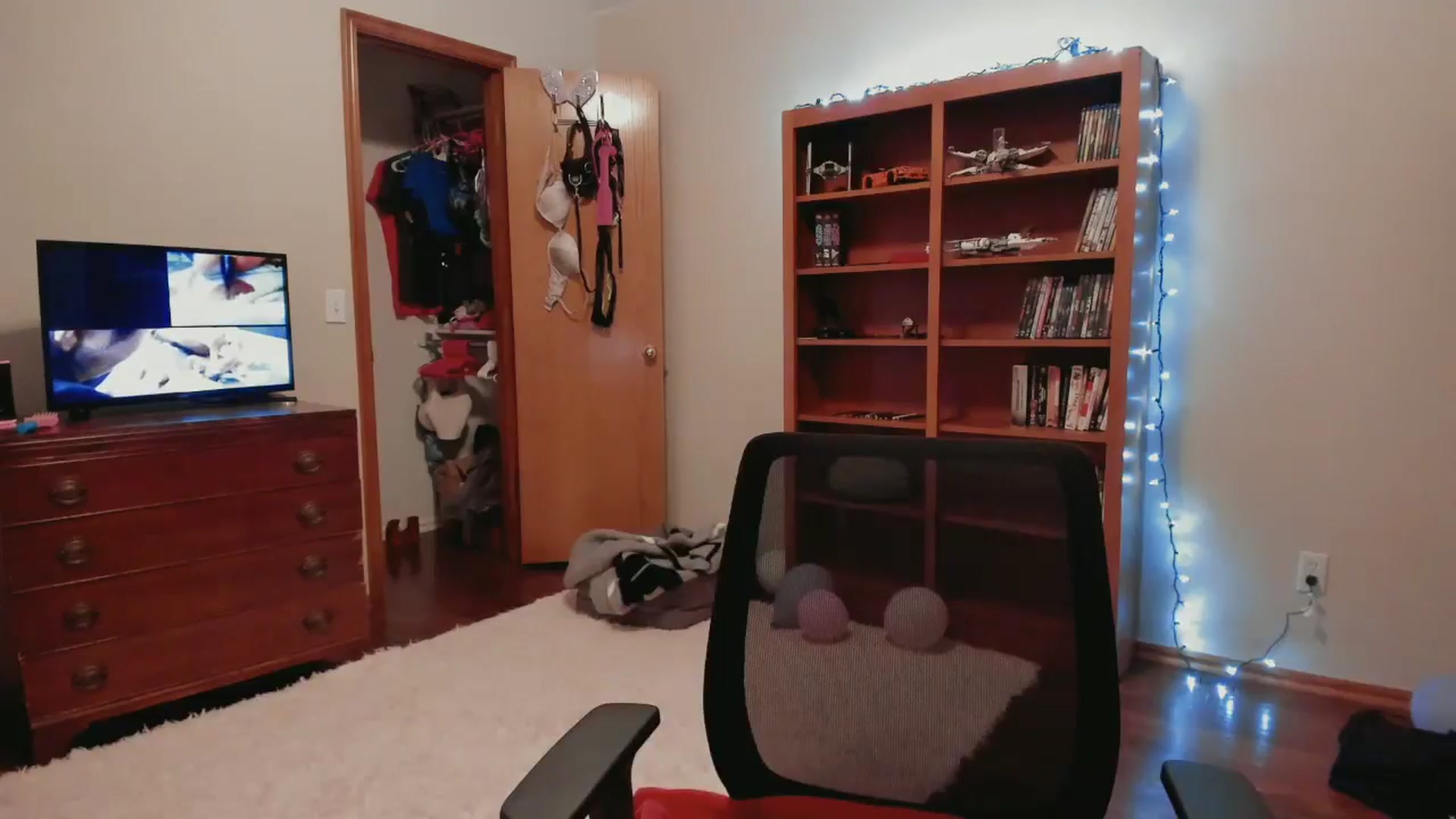 Gallery image thumbnail from VitaminD_XXX's myfreecams stream on, 06/24/2025, 09:08 image 13 of 20