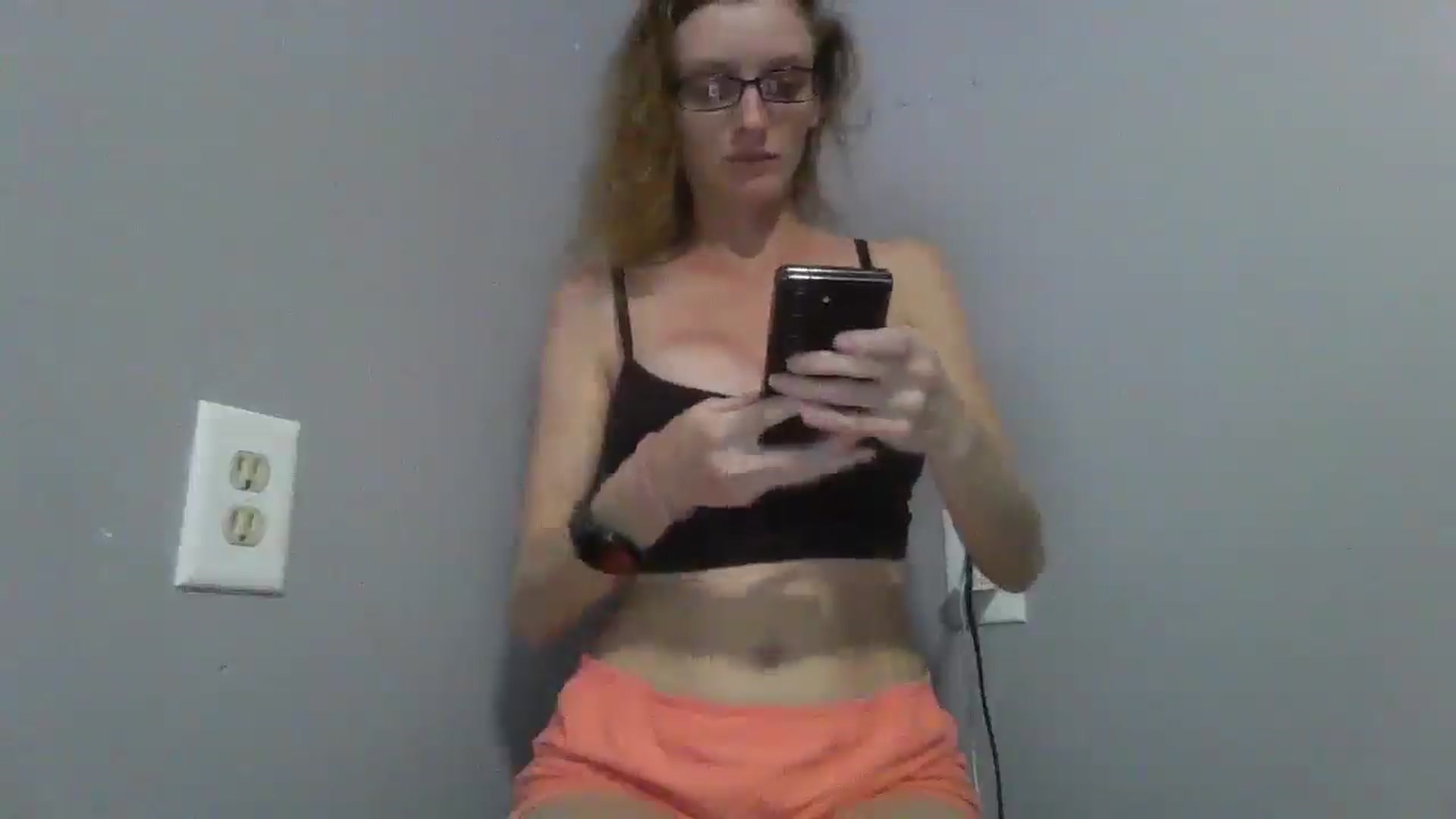 Gallery image thumbnail from Vitanibaby1's myfreecams stream on, 05/18/2025, 04:17 image 4 of 20
